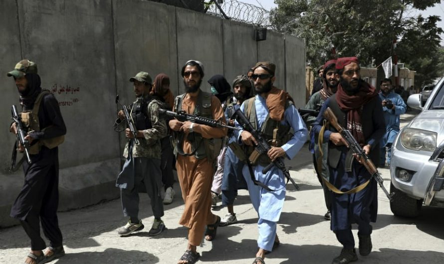 Les chefs de l’opposition afghane ont fui les talibans pour mieux se préparer
