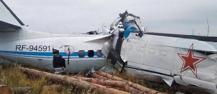 Russie: 16 morts et 6 blessés dans le crash d’un avion