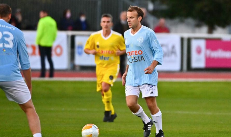 Emmanuel Macron a marqué un but sur pénalty dans un match de solidarité