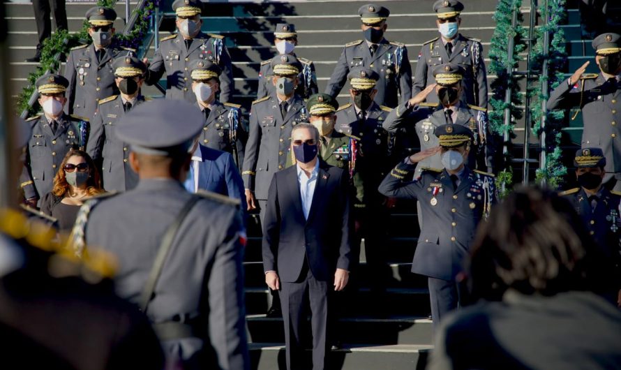 Le Président Abinader révoque le Directeur Général de la police République Dominicaine pour manque de résultat
