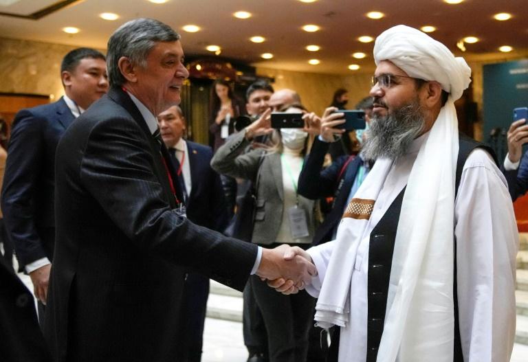 La Russie invite les talibans à une conférence internationale.