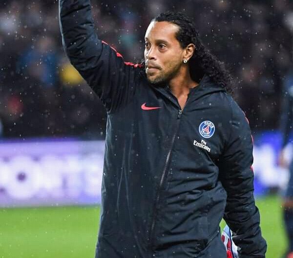 Ronaldinho à l’honneur au Parc des Princes