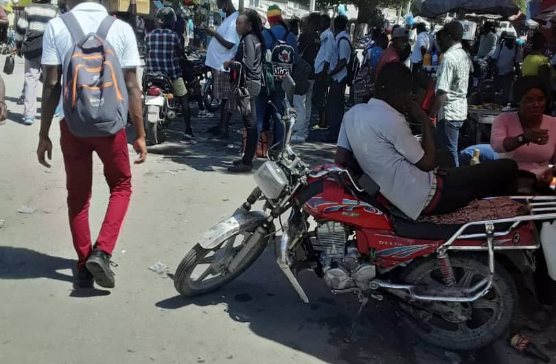 Marché noir /Rareté de carburant: Des motards dans plusieurs régions de la zone métropolitaine protestent ce jeudi 21 octobre 2021