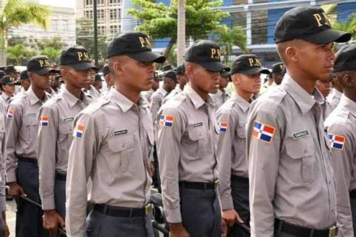 En République Dominicaine, 15 policiers impliqués dans un trafic de drogue