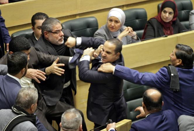 Jordanie : Une bataille éclate au parlement lors d’un débat sur l’égalité homme-femmes