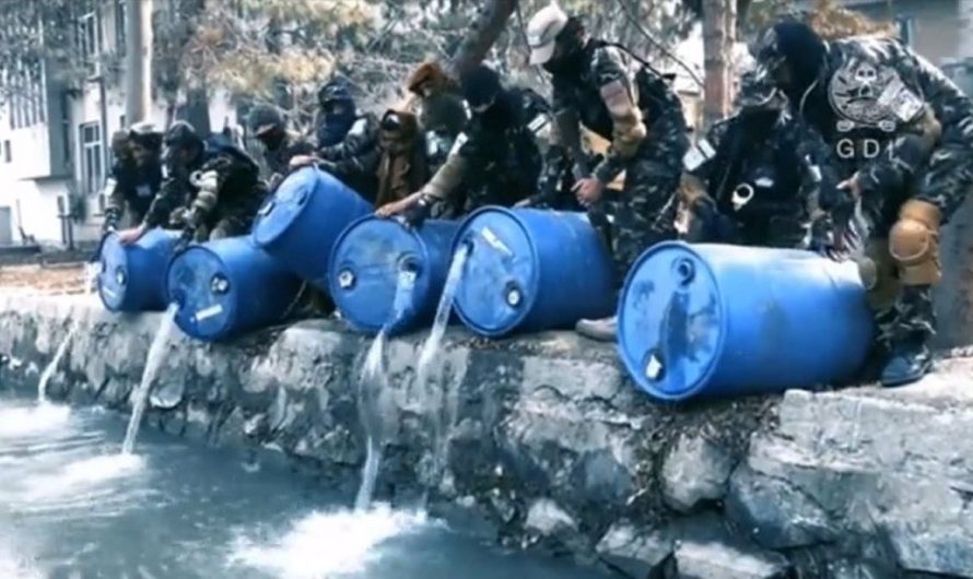 Afghanistan : Les talibans déversent 3 000 litres d’alcool dans le canal de Kaboul