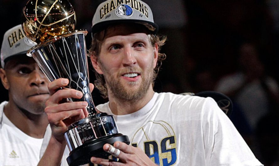 Dirk Nowitzki honoré, son maillot retiré et sa statue inaugurée