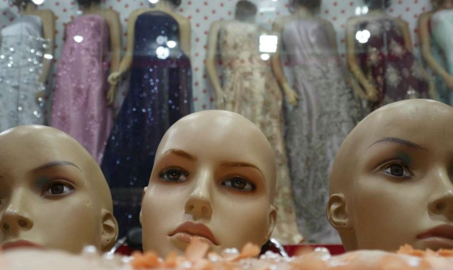 Afghanistan : Certains commerçants ne veulent pas décapiter leurs mannequins