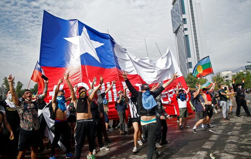 Chili: La manifestation anti-migrants se poursuit
