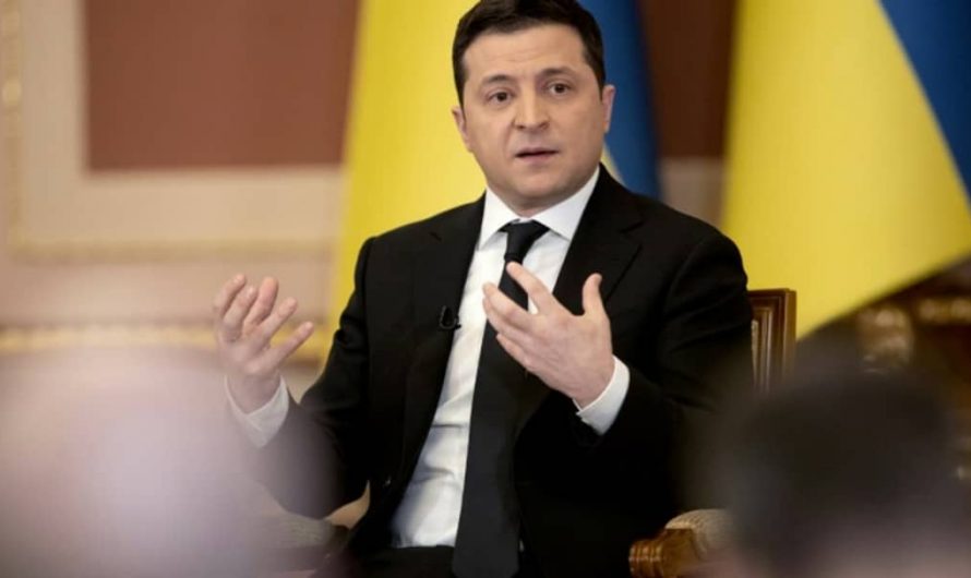 Ukraine : le président Volodymyr Zenlensky s’attend à une attaque russe “le 16 février”