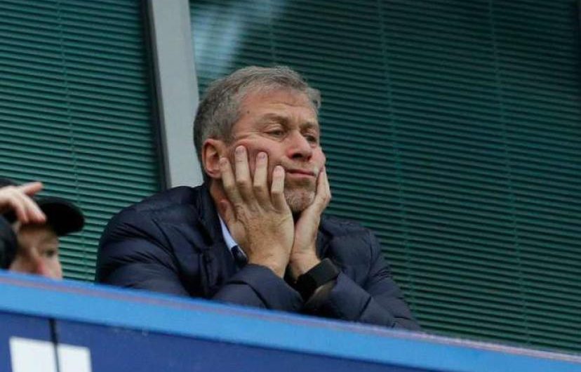 Abramovich Président du club Chelsea est interdit de rentrer en Angleterre pour ses liens avec Poutine