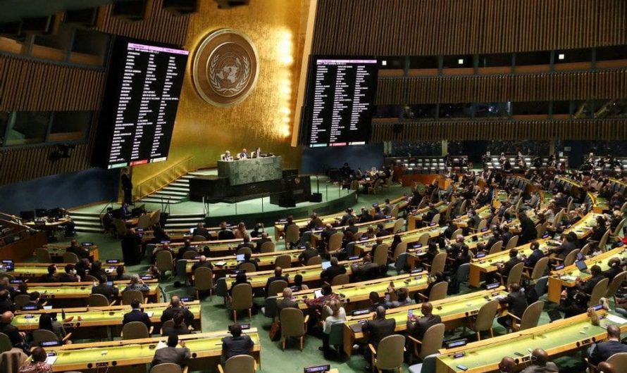 Une écrasante majorité vote à l’ONU en faveur d’une enquête sur les violations des droits humains en Ukraine