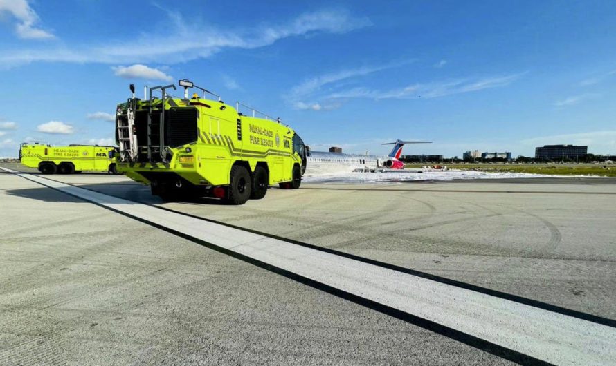 Un avion transportant 126 passagers a pris feu après son atterissage