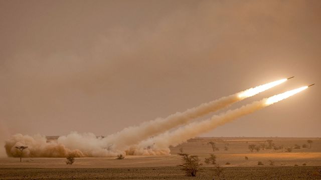 Kiev annonce l’arrivée des lance-roquettes américains de type Himars en Ukraine