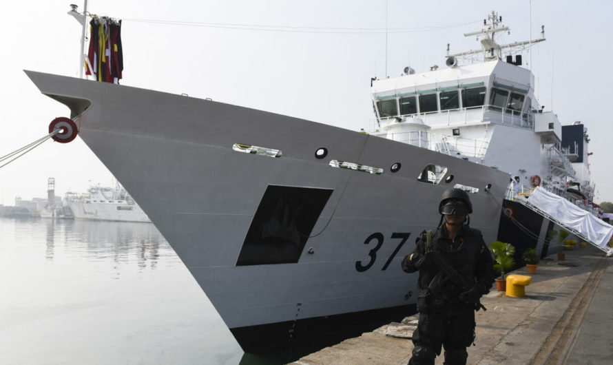 L’Inde déclenche une alerte antiterroriste après avoir trouvé un yacht chargé de fusils d’assaut