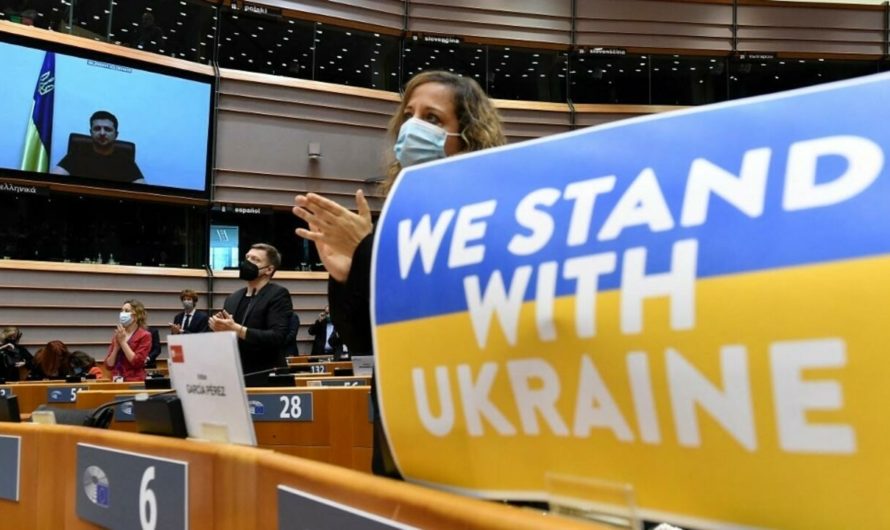 L’UE affiche son soutien à l’Ukraine et sa fermeté face à la Russie