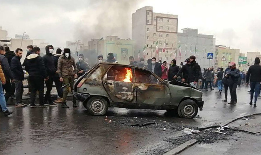 Iran: les «émeutes» sont «l’œuvre de l’Amérique» et d’Israël, accuse Khamenei