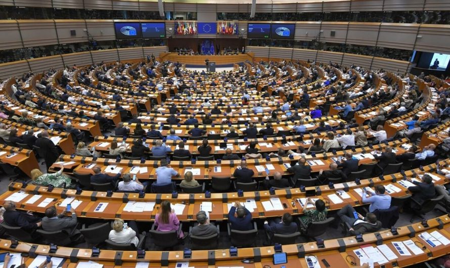 Le Parlement européen impose le chargeur universel au sein de l’UE