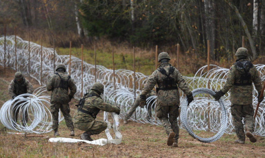 La Pologne construit une barrière de barbelés à sa frontière avec l’enclave russe de Kaliningrad