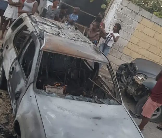 Haïti- Crime: Un cadavre incendié retrouvé dans une voiture à Delmas 33